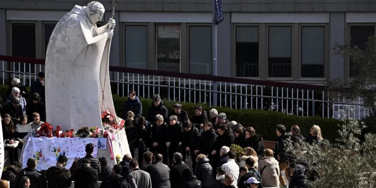Papa Francesco dal Gemelli: gratitudine, preghiera e un appello alla pace