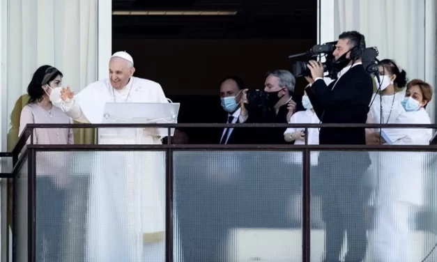 Papa Francesco vuole recitare l’Angelus dal Gemelli