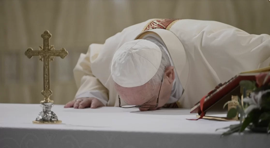Papa Francesco: Dodici anni di pontificato tra riforme, misericordia e sfide globali