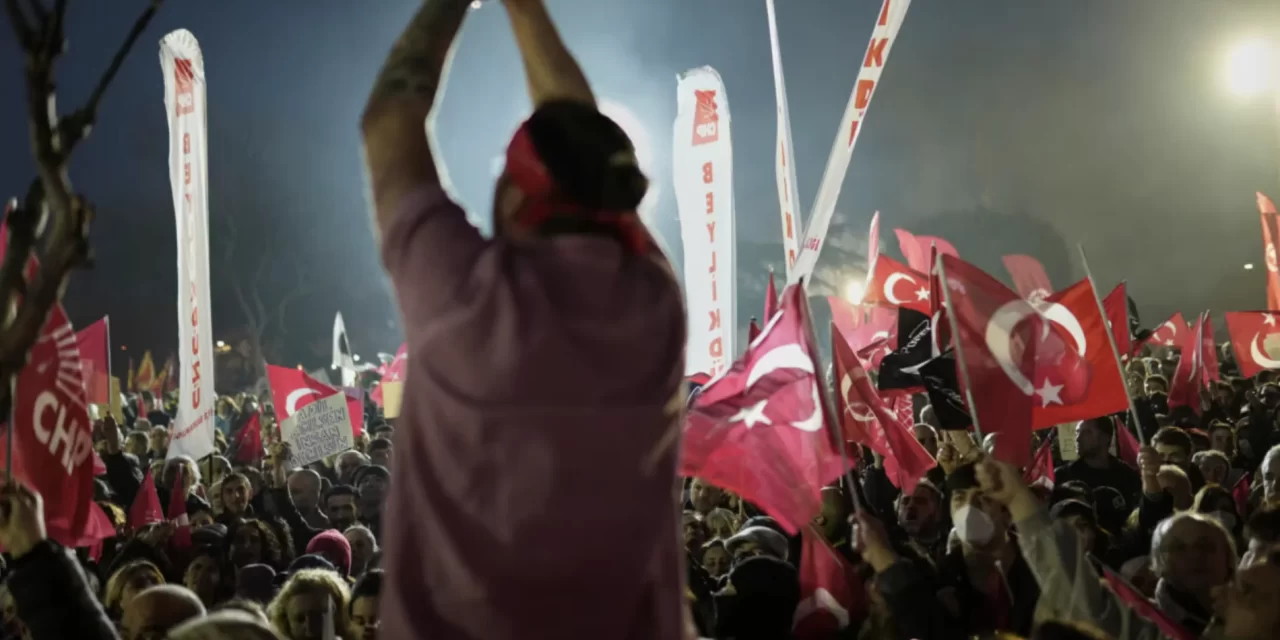 In Turchia i giovani in piazza per giustizia, libertà e dignità