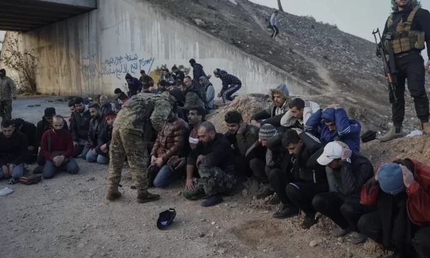 Siria: tre mesi dopo la caduta di Assad, la rivolta alauita riaccende la guerra civile
