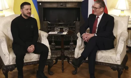 La ricerca di una pace “europea”: il tentativo di Londra e Parigi per salvare l’Ucraina