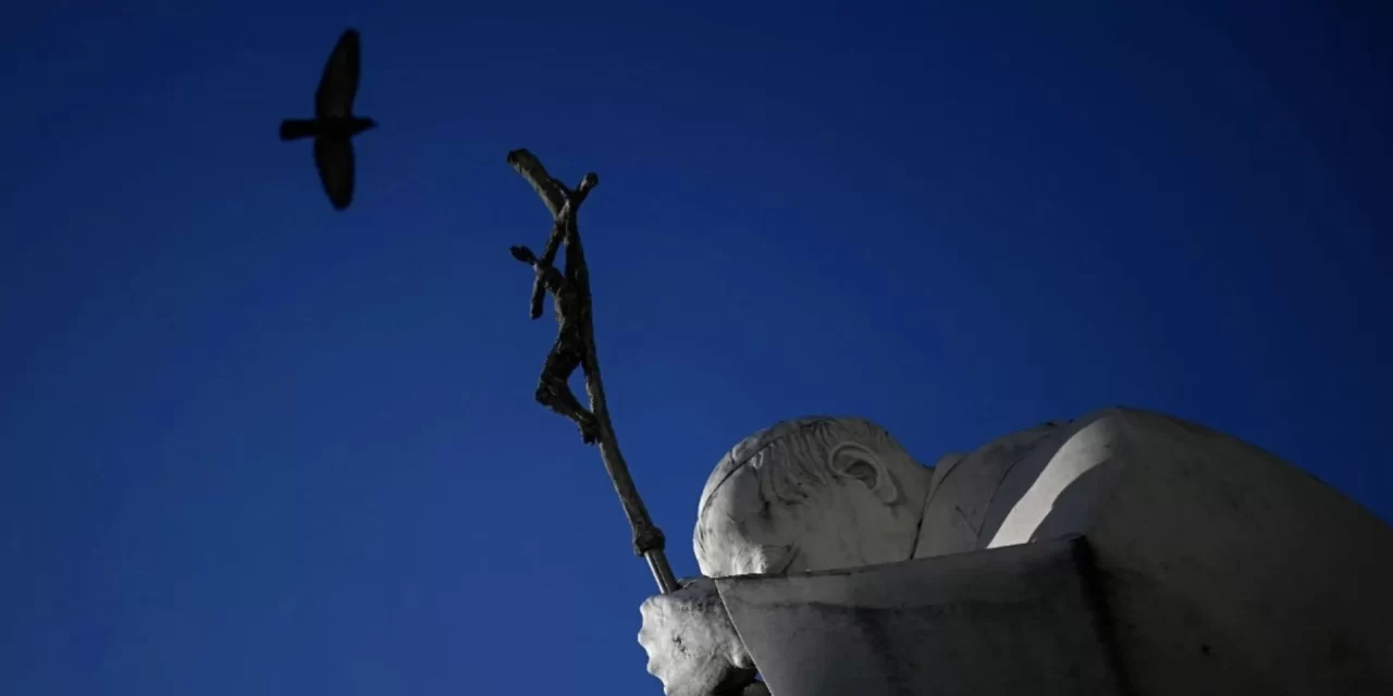 Papa Francesco: segnali di ripresa dopo due crisi respiratorie
