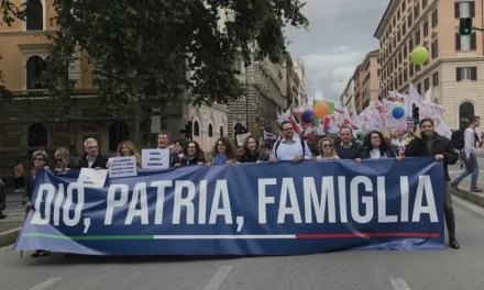Manifestare ha ancora senso? Riflessioni su Gay Pride e Marce per la Vita nella civiltà occidentale secolarizzata