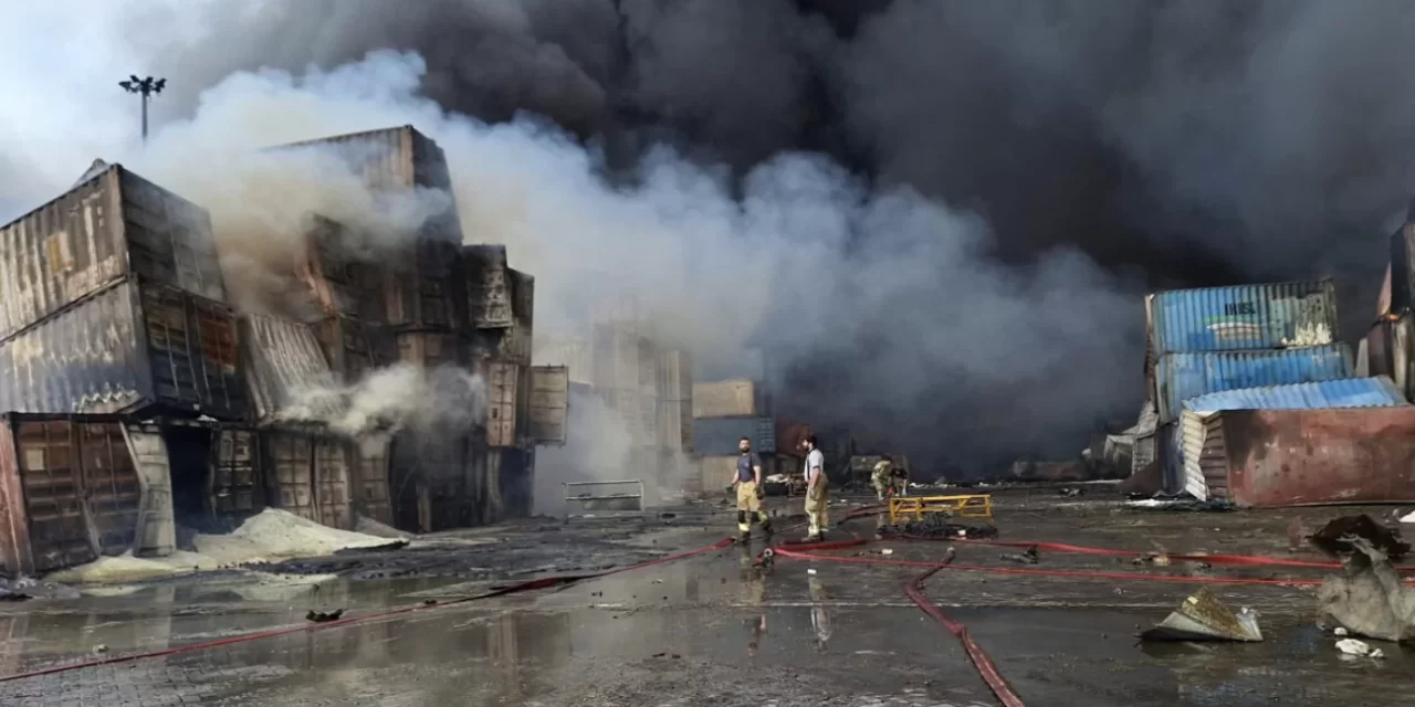 Esplosione al porto di Bandar Abbas