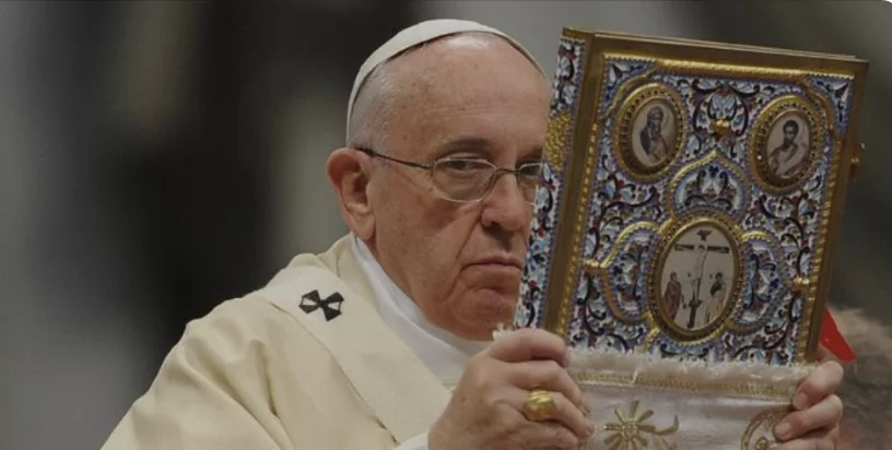 I libri che hanno forgiato l’anima di Papa Francesco