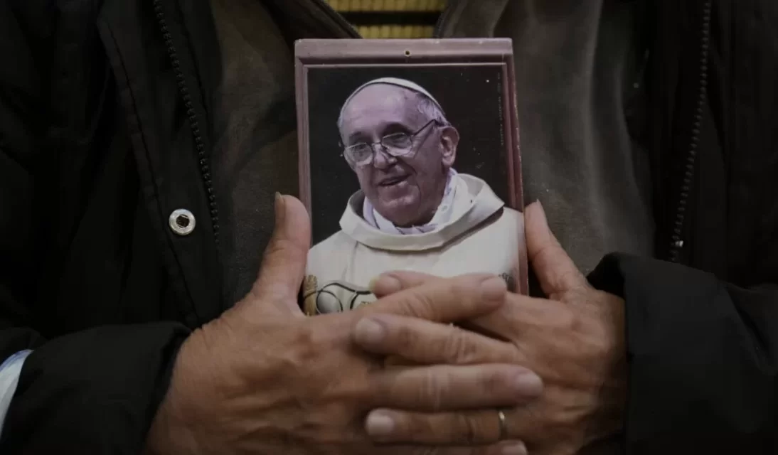 Papa Francesco: il pastore venuto dalla fine del mondo ci ha lasciati. 