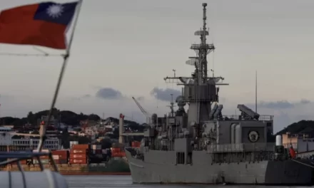 Taiwan sull’orlo del panico nella partita a scacchi di Trump