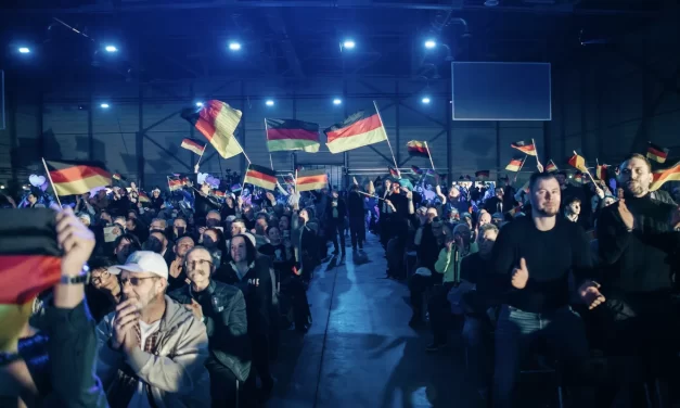 AfD sotto accusa: l’estrema destra smascherata dall’intelligence tedesca