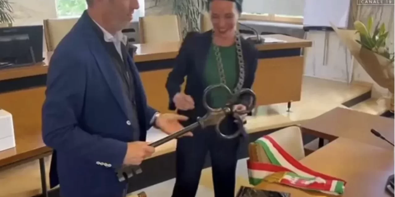 Scandalo istituzionale a Merano. Il nuovo sindaco rifiuta la fascia tricolore