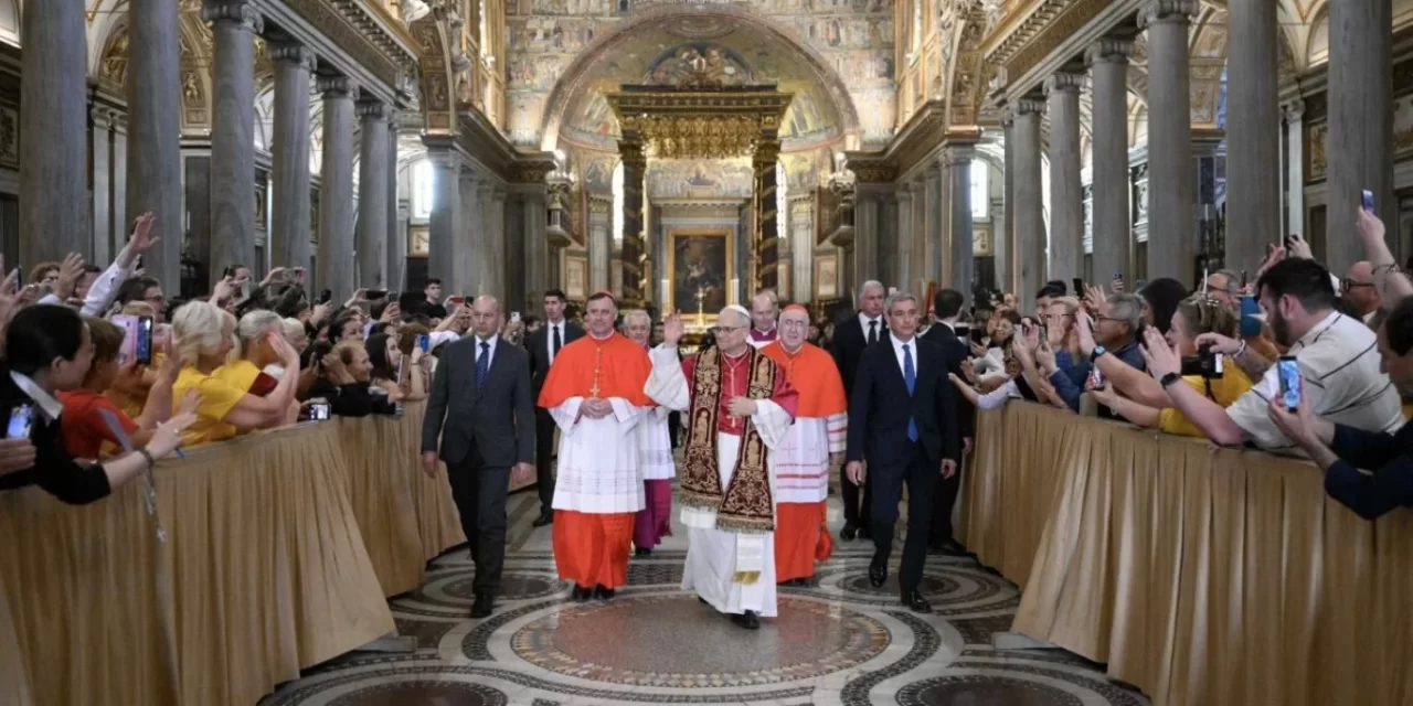 Leone XIV prende possesso delle basiliche pontificie di San Giovanni in Laterano e S. Maria Maggiore