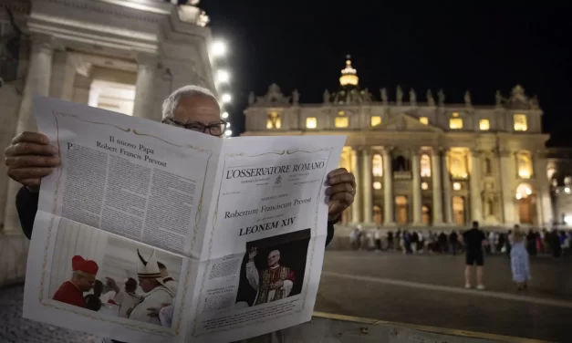 Papa Leone XIV: tra orgoglio americano e prime tensioni politiche