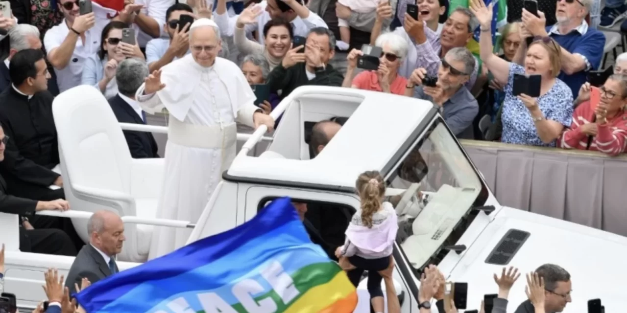 Leone XIV, la Parola come seme e come promessa. A un mese da Francesco, l’appello per Gaza