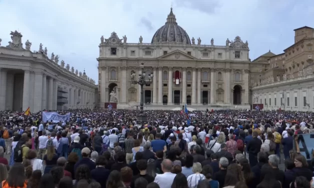 Papa Leone XIV e il suo primo Regina Caeli: “Non abbiate paura!”