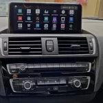 La radio disinnescata: perché l’auto con solo USB è un rischio strategico per la democrazia