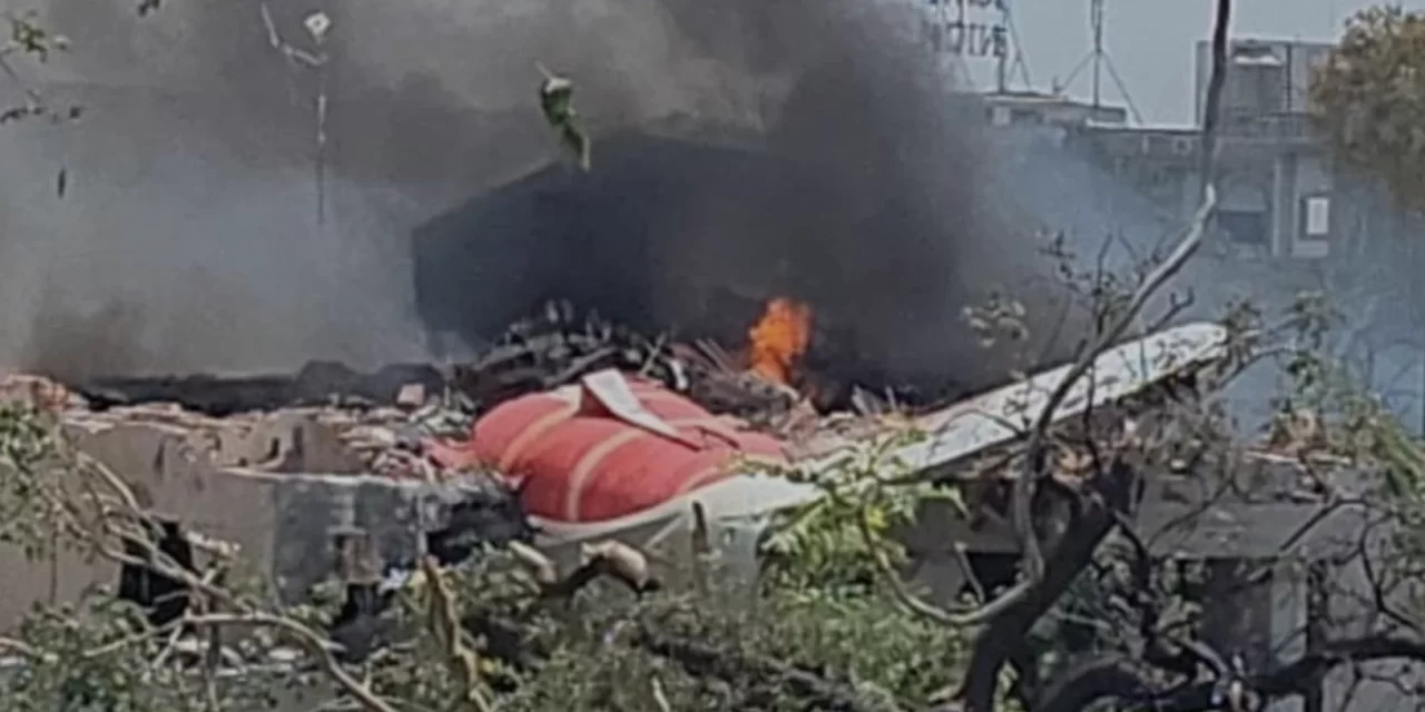 Tragedia a Ahmedabad: il Boeing 787 di Air India precipita subito dopo il decollo
