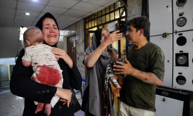 La guerra di Israele colpisce ospedali, TV, case e civili iraniani