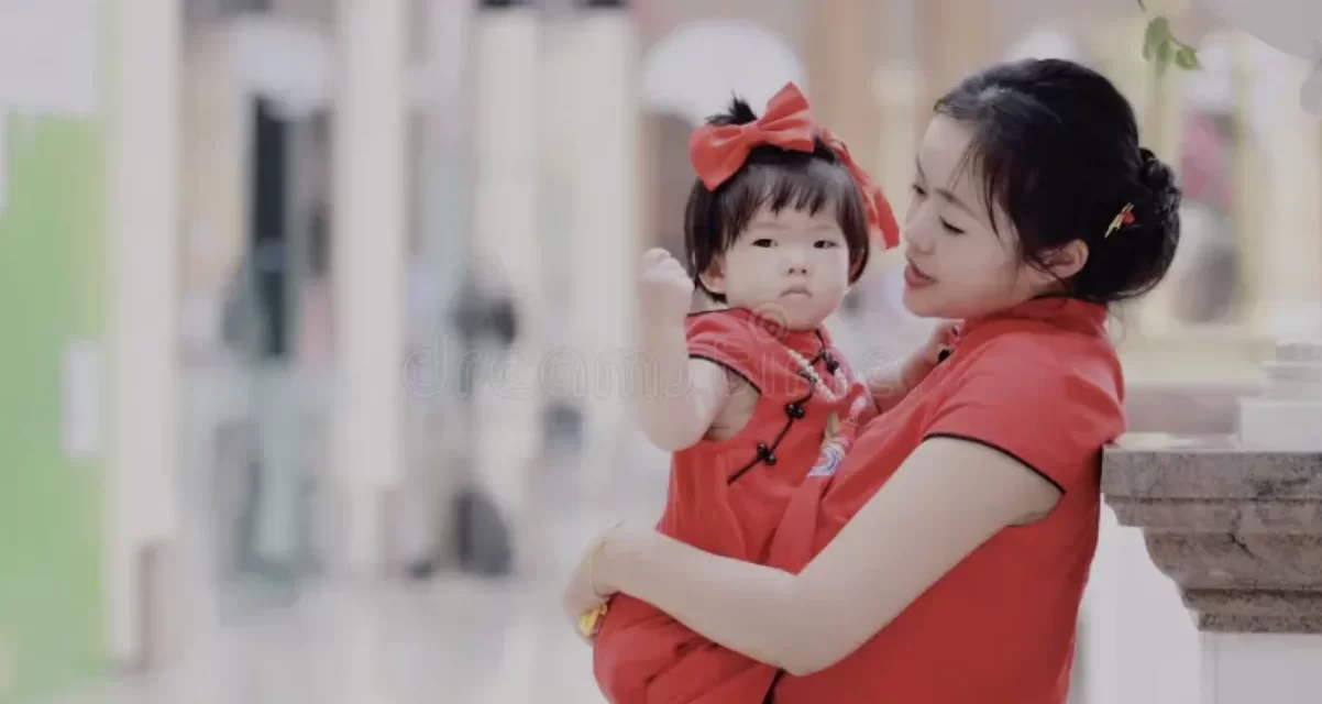 Cina: se la maternità si sgancia dal matrimonio