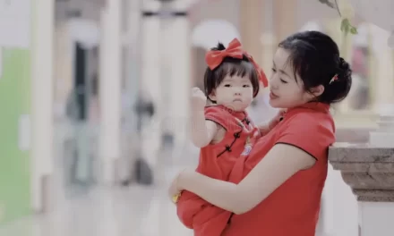 Cina: se la maternità si sgancia dal matrimonio