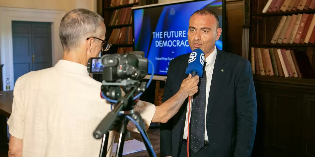 La dignità vivente nel futuro della democrazia