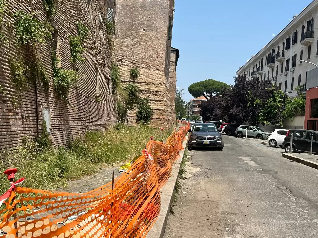 “Retake", il volto pulito di Roma: i cittadini restituiscono dignità a Viale di Porta Tiburtina 1 viale porta tiburtina 2 1