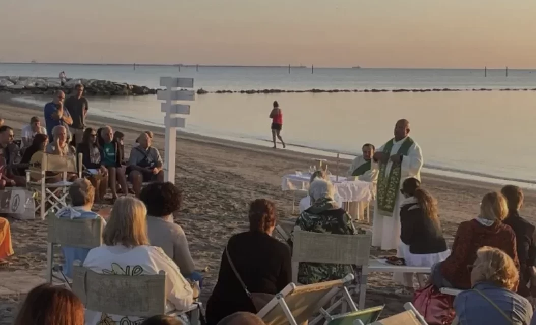 L’evangelizzazione sotto gli ombrelloni da spiaggia