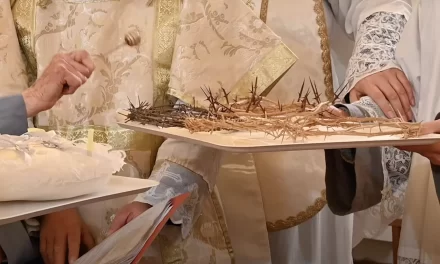 La marcia indietro innestata da iniziatori di esperienze religiose.