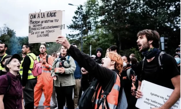 Francia, la protesta che chiede ascolto