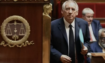 Francia: la sfiducia al primo ministro Bayrou