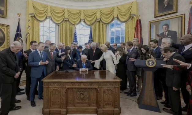 Dio trasformato in idolo del potere