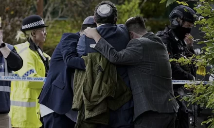 Attacco a una sinagoga a Manchester: odio cieco che non è antisemitismo ma terrorismo