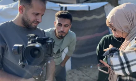 Le telecamere di Gaza e la paura del potere: quando filmare diventa un atto di resistenza