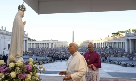 La fedeltà che salva. L’omelia di Leone XIV e la continuità mariana con Francesco