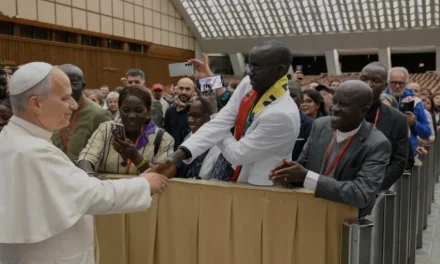 Dal cuore alle mani: Leone XIV e la Chiesa che diventa amore