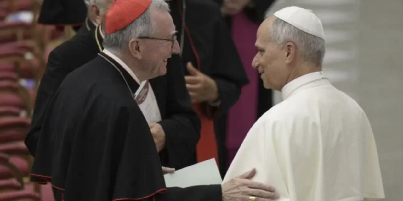 Leone XIV difende Parolin e rilancia il dialogo: la Santa Sede tra Israele, Gaza e il sogno di pace in Turchia e Libano