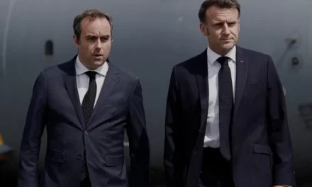 Francia: un governo che non può stare in piedi