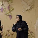 A Teheran, Maria scende nella metropolitana: quando la bellezza apre varchi di pace