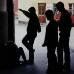 Giovani di estrema destra attaccano gli studenti del liceo Righi a Roma