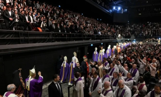 Si conclude la visita di Leone XIV in Turchia con la Messa allo stadio di Istanbul
