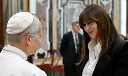 Leone XIV incontra il mondo del cinema come luogo dell’anima