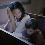 La rivoluzione pacata dei santi: una cultura della luce nel tempo della ironia