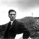 Pasolini, cinquant’anni dopo. Il poeta delle borgate tra scandalo, innocenza e verità negate