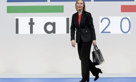 L’ombra lunga dell’Europa: il caso Mogherini e la fragilità delle sue élite