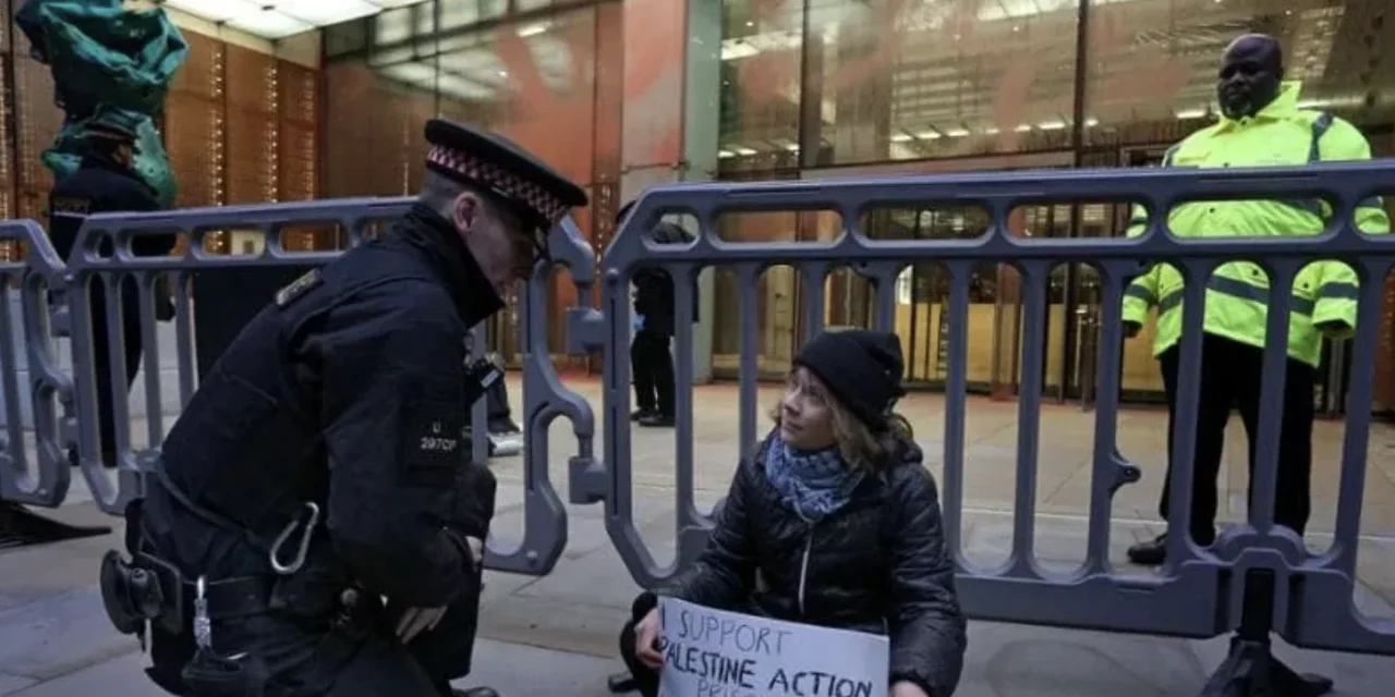 Greta arrestata, la protesta assoluta e l’Occidente che non sa più distinguere