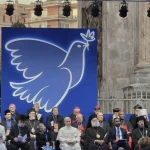 «La pace sia con tutti voi». Leone XIV e la via di una pace disarmata per il mondo ferito