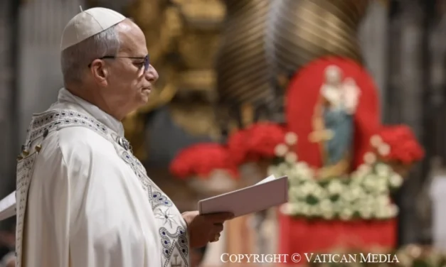 Alla fine dell’anno, sotto lo sguardo di una Madre