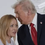 Il giro di valzer di Trump su Kiev e l’eco pappagallesca di Roma