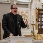 Un vescovo a Palm Beach: il Vangelo entra a Mar-a-Lago 