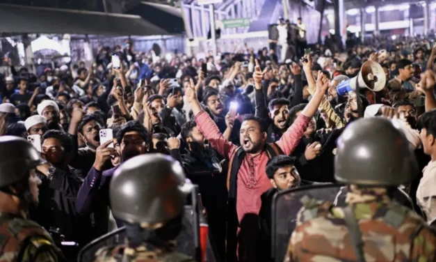 Un corpo, una piazza, una frontiera: perché il Bangladesh brucia dopo la morte di Sharif Osman Hadi