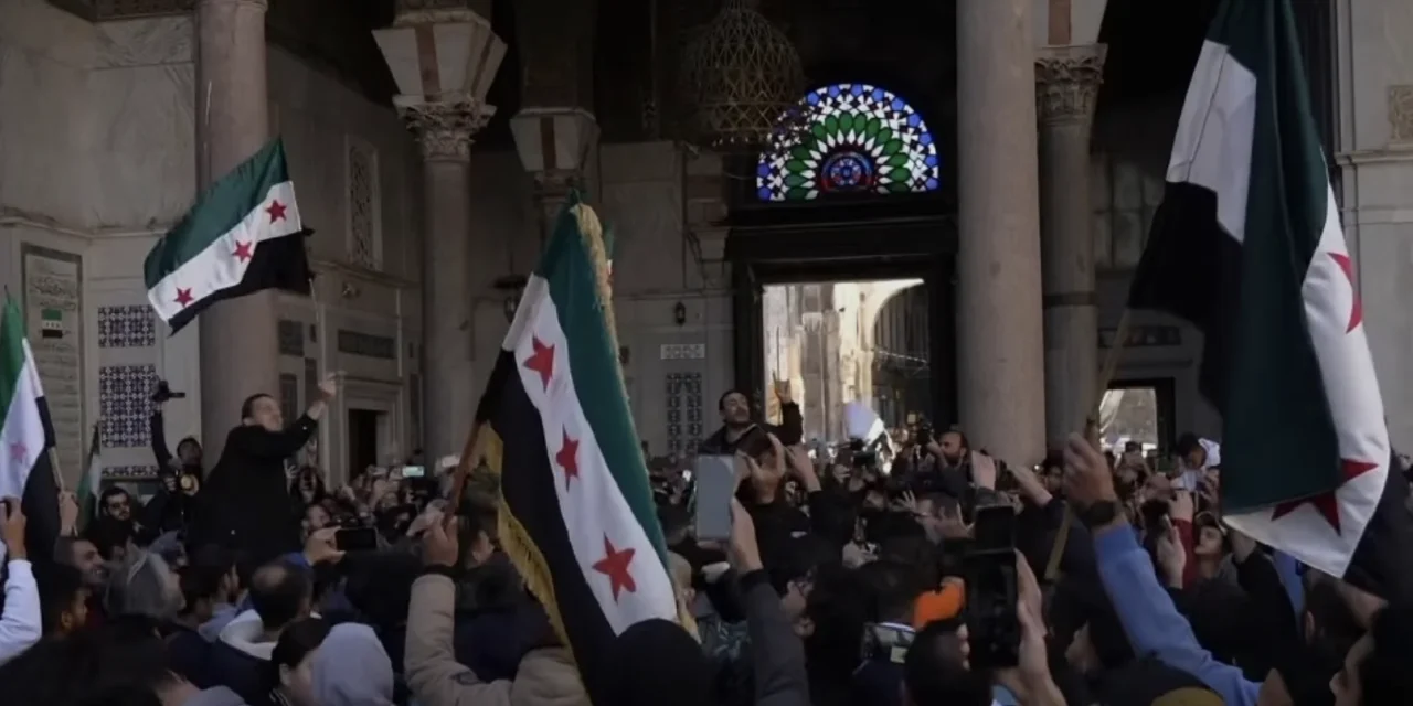 Siria, un anno dopo la fuga di Assad: perché la festa è finita e il futuro resta un’incognita